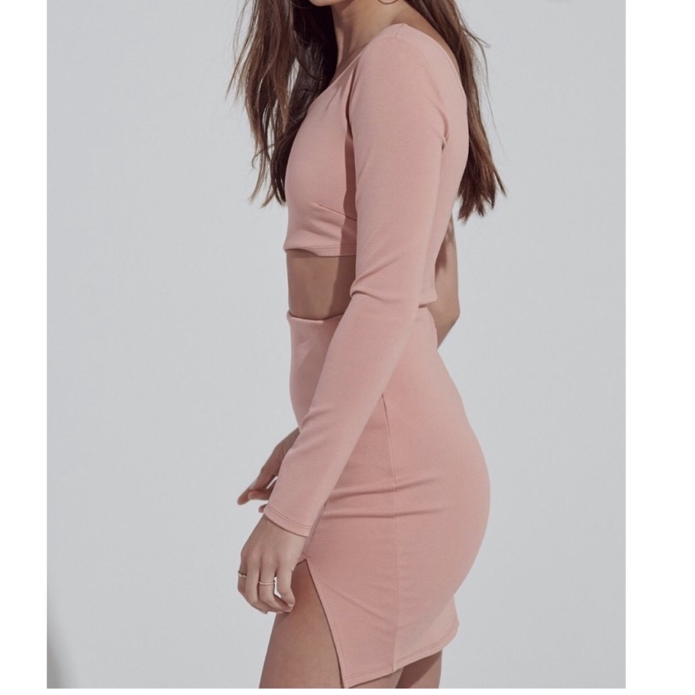 Bombshell babe dress